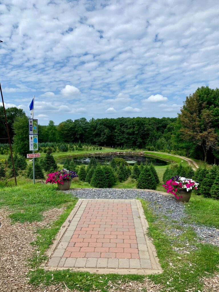 f45df81fbbcdca213bf65d5317f819c5 m IMG 0486 Maple Hill - Massachuetts, USA